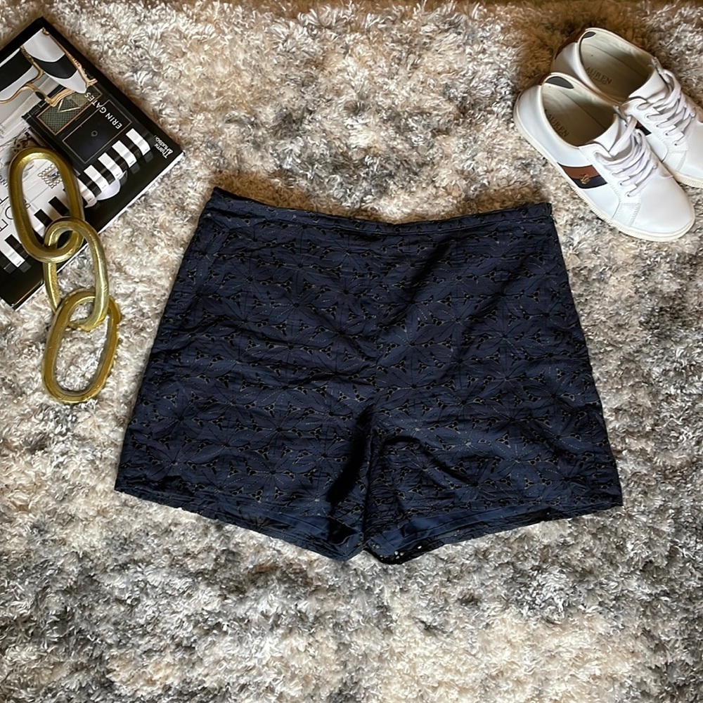 Eyelet Shorts 💙